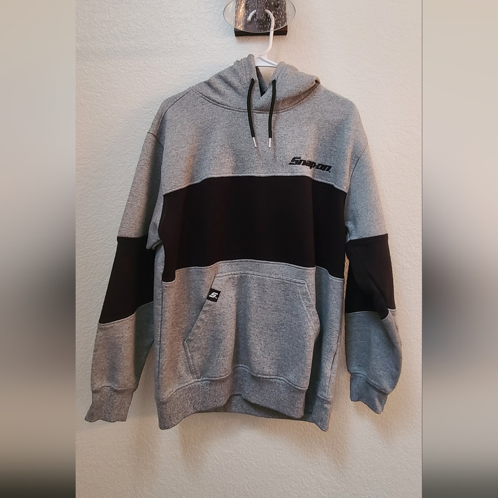 Snap-on Gray and Black Hoodie